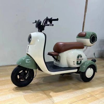 600W मोटर पावर वयस्क के लिए 3 पहिया स्कूटर रियर हब मोटर स्थिति एकीकृत बैटरी
