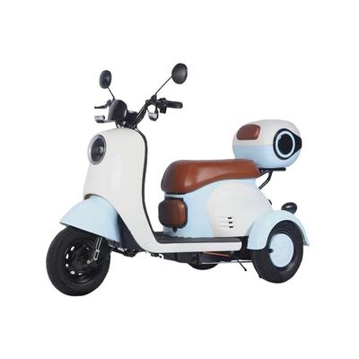 600W मोटर पावर वयस्क के लिए 3 पहिया स्कूटर रियर हब मोटर स्थिति एकीकृत बैटरी
